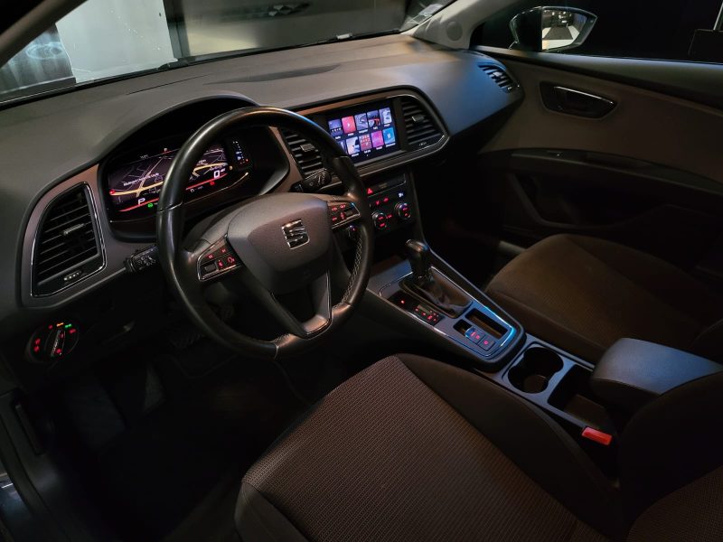 SEAT LEON 1.6 TDI DSG7 115Cv STYLE / VIRTUAL COCKPIT + CARPLAY + SUIVIE COMPLET SEAT /