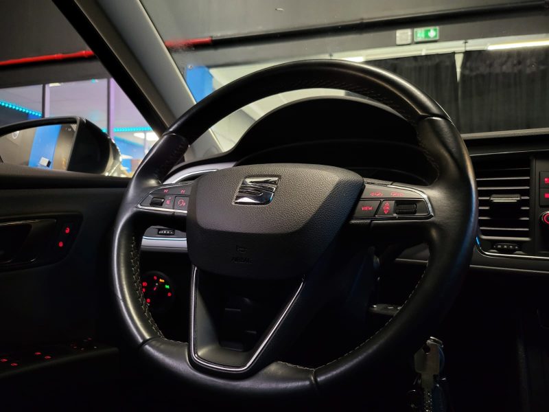 SEAT LEON 1.6 TDI DSG7 115Cv STYLE / VIRTUAL COCKPIT + CARPLAY + SUIVIE COMPLET SEAT /