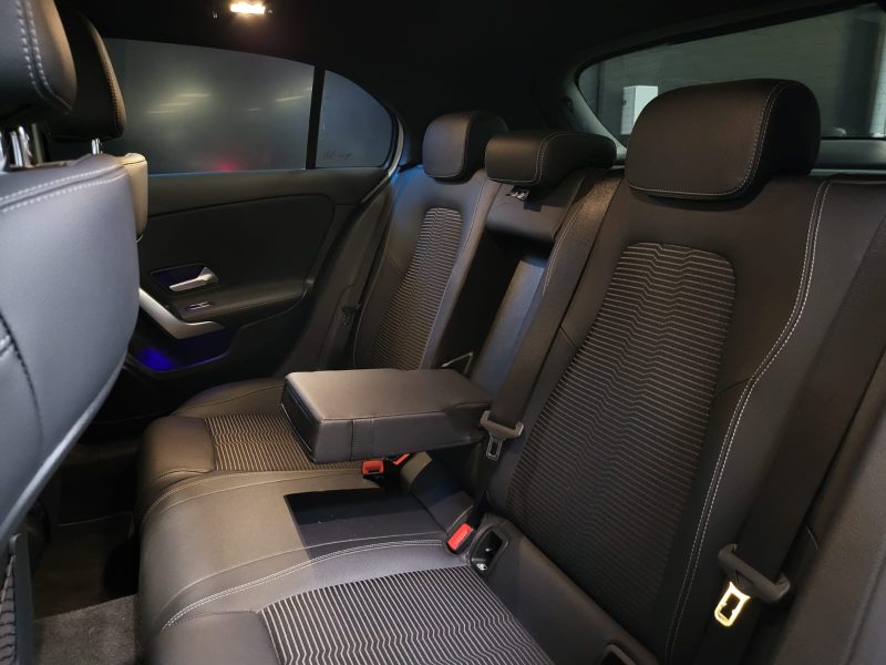 MERCEDES CLASSE A 180d 2.0 8G-DCT PROGRESSIVE LINE / TOIT OUVRANT + CARPLAY + KEYLESS /