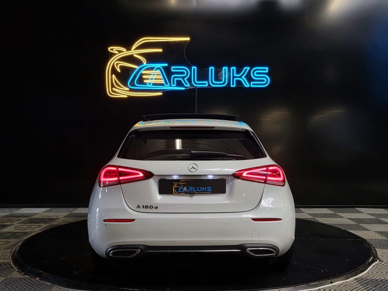 MERCEDES CLASSE A 180d 2.0 8G-DCT PROGRESSIVE LINE / TOIT OUVRANT + CARPLAY + KEYLESS /