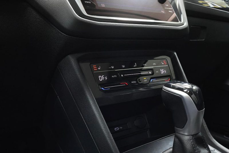 VOLKSWAGEN TIGUAN 2.0 TDI 200 - Elegance Exclusive 4Motion DSG7