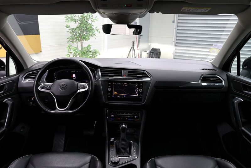 VOLKSWAGEN TIGUAN 2.0 TDI 200 - Elegance Exclusive 4Motion DSG7