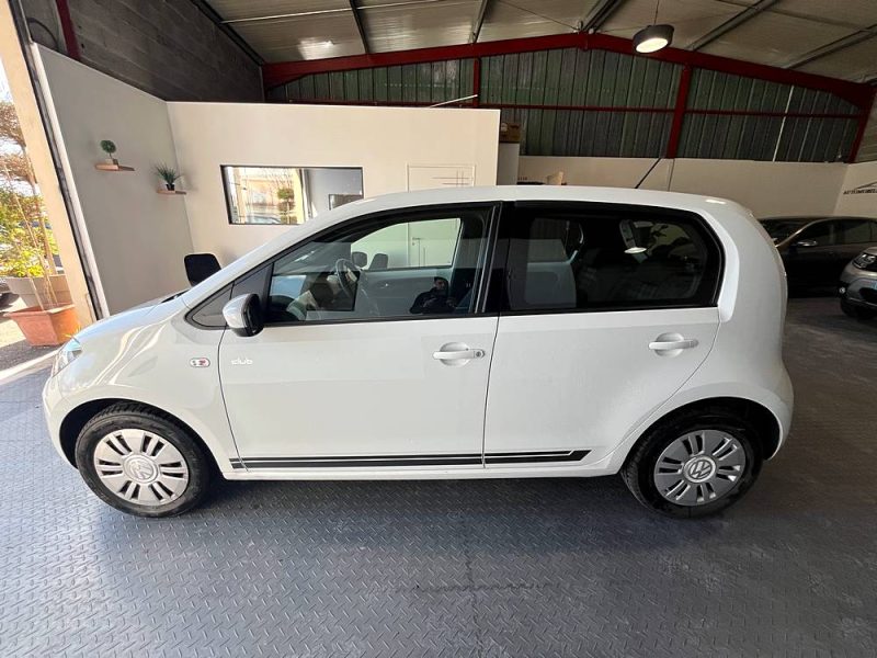 VOLKSWAGEN UP! 2015