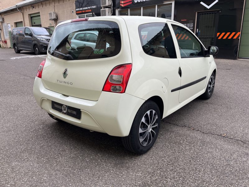 RENAULT TWINGO II 2011