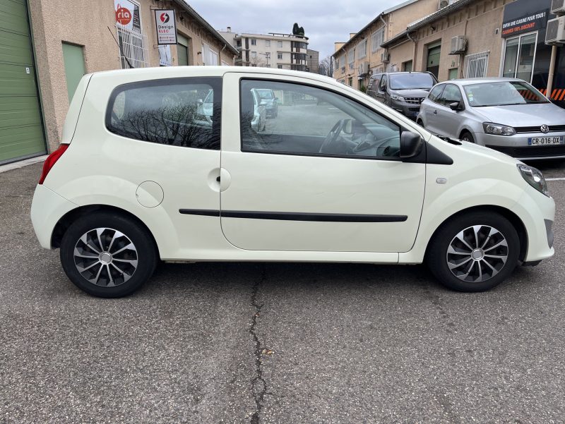 RENAULT TWINGO II 2011