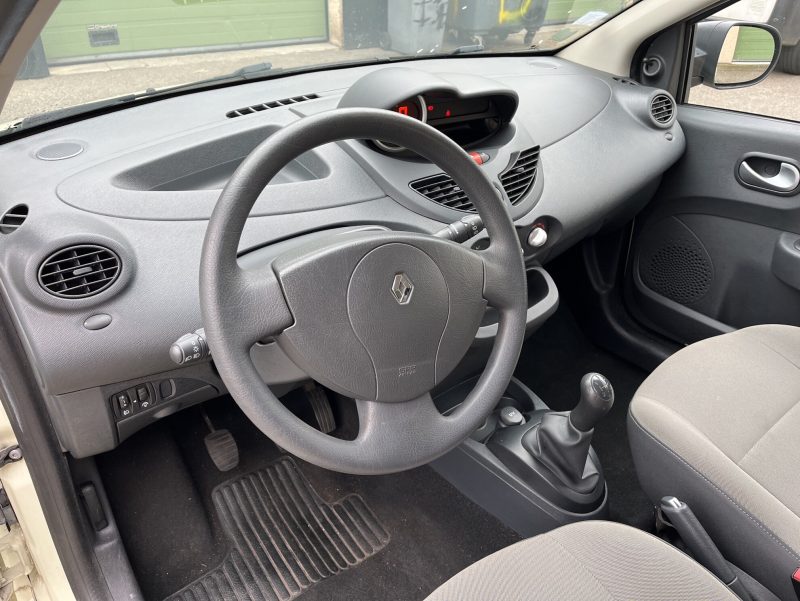 RENAULT TWINGO II 2011