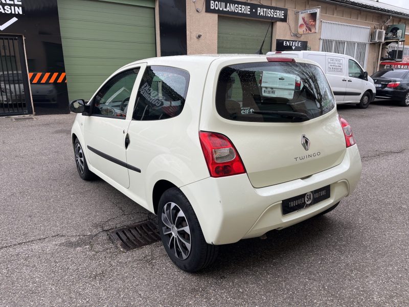 RENAULT TWINGO II 2011