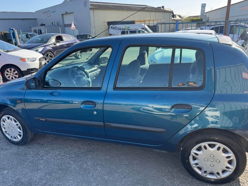 RENAULT CLIO 1.4i 75CH