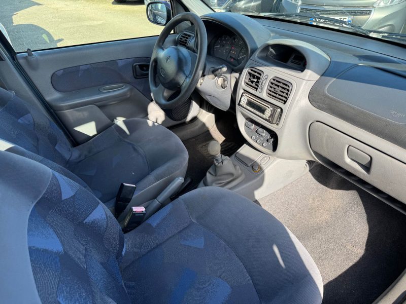 RENAULT CLIO 1.4i 75CH