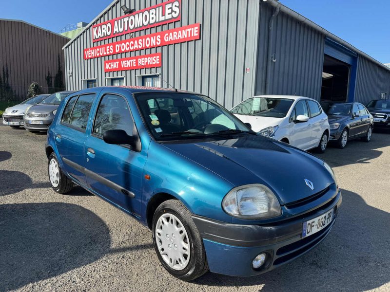 RENAULT CLIO 1.4i 75CH