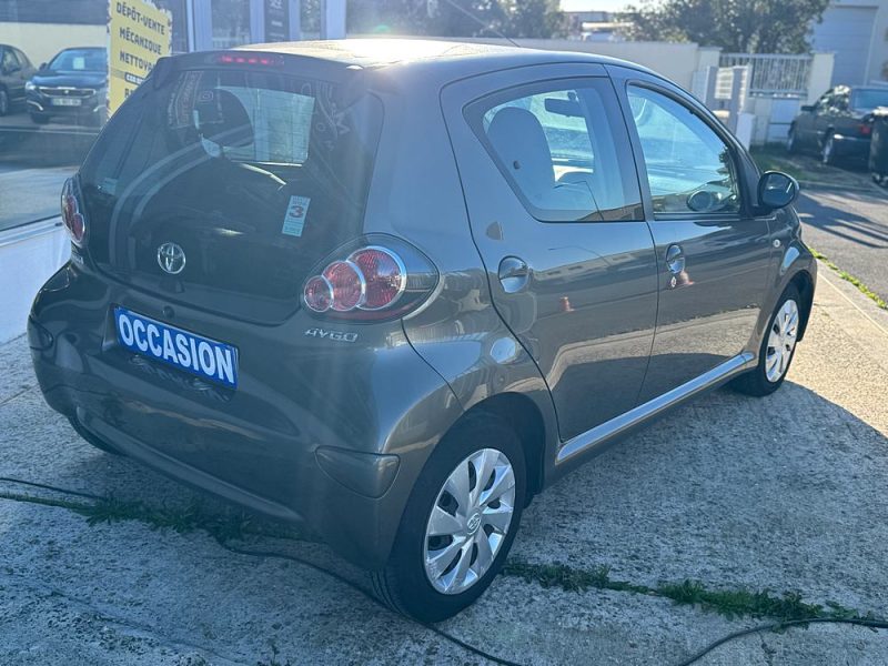 TOYOTA AYGO 63000 km