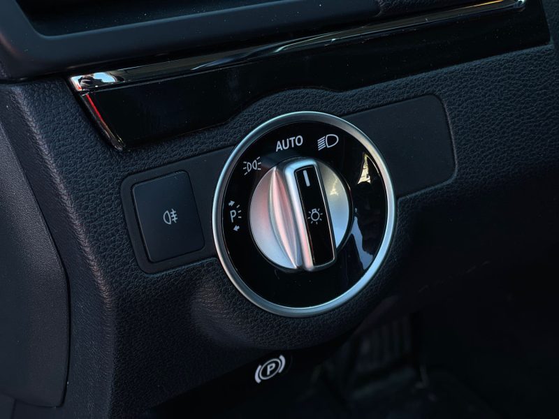 MERCEDES CLASSE E (207) Cabriolet 300 3.5 V6 24V 7G-TRONIC BLUE EFFICEINCY 252 ch GARANTIE 6 MOIS