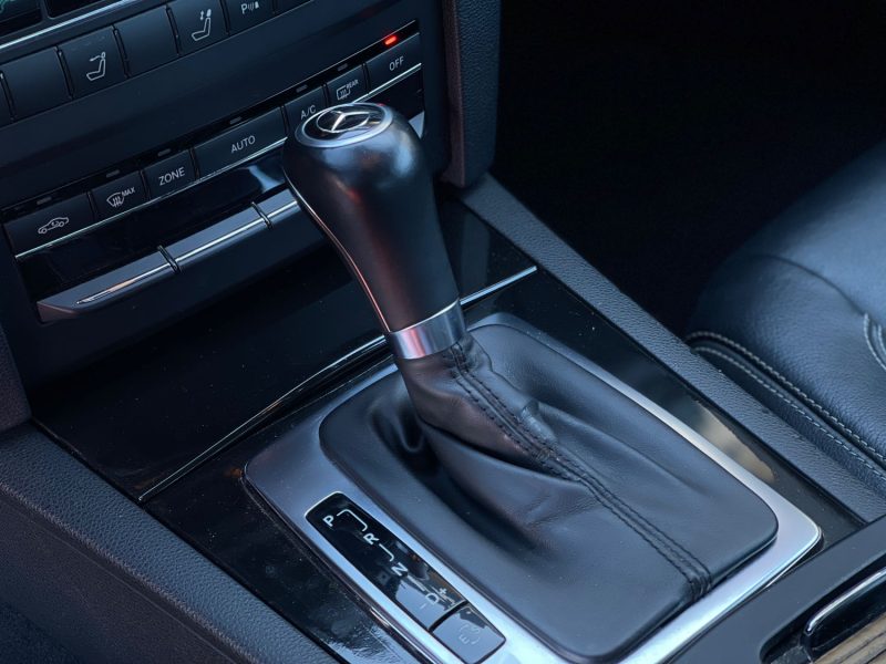 MERCEDES CLASSE E (207) Cabriolet 300 3.5 V6 24V 7G-TRONIC BLUE EFFICEINCY 252 ch GARANTIE 6 MOIS