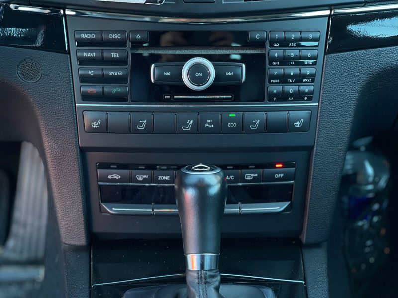 MERCEDES CLASSE E (207) Cabriolet 300 3.5 V6 24V 7G-TRONIC BLUE EFFICEINCY 252 ch GARANTIE 6 MOIS