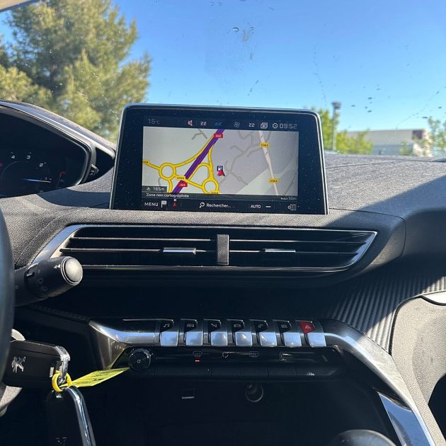 PEUGEOT 3008 1.5 BLUE HDI 130 cv ACTIVE BUSINESS Garantie 12 mois