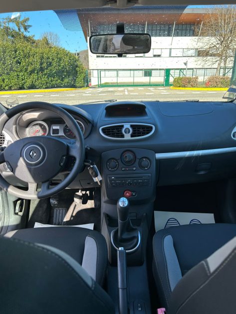 RENAULT CLIO 2010