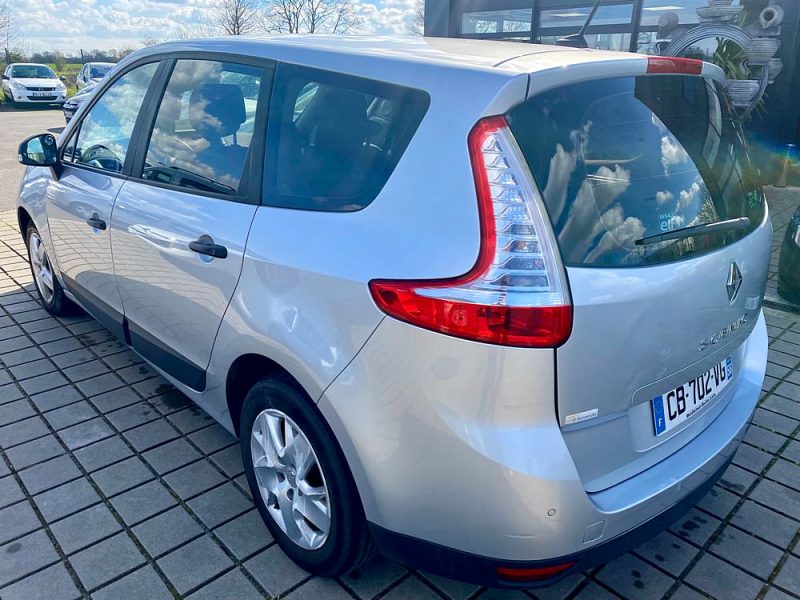 RENAULT MEGANE SCENIC 2012