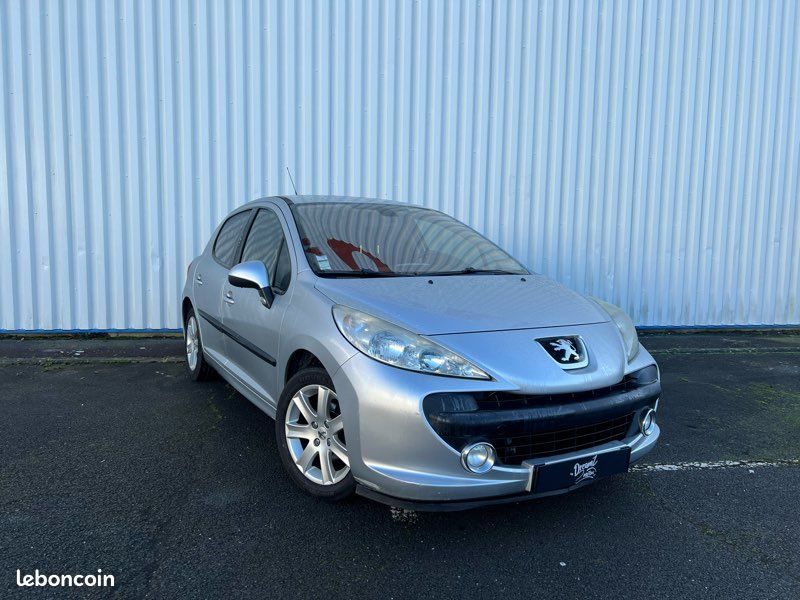 PEUGEOT 207 2009