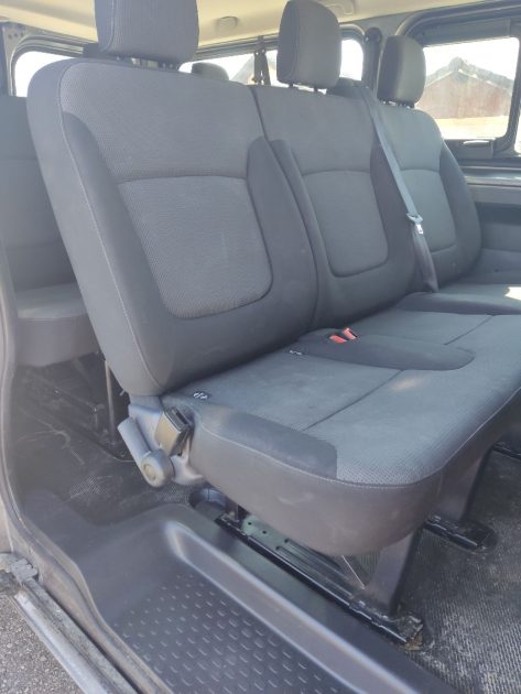 RENAULT TRAFIC  2020