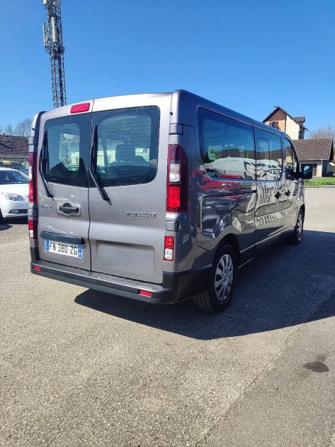 RENAULT TRAFIC  2020