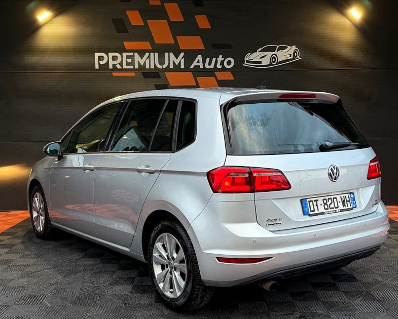 VOLKSWAGEN GOLF SPORTSVAN 2015