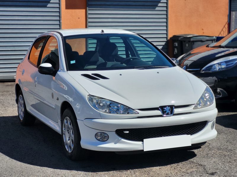 PEUGEOT 206 2008
