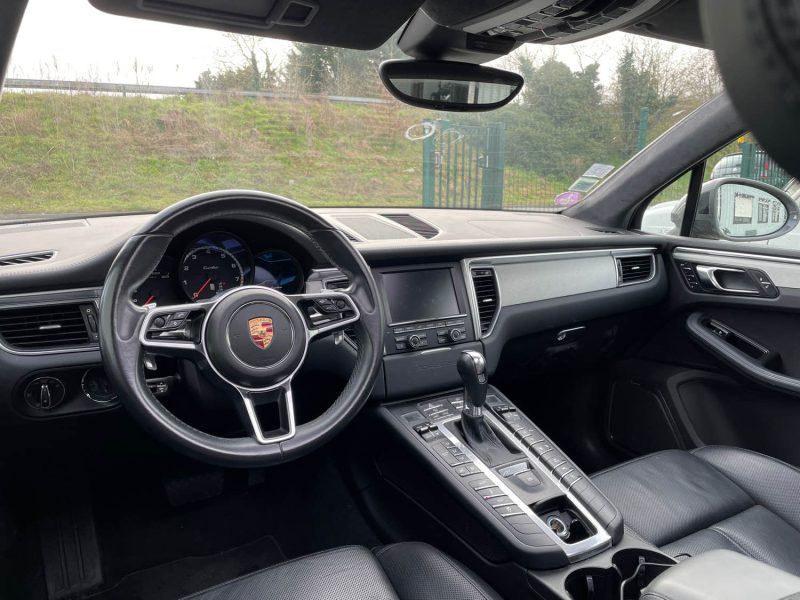 PORSCHE MACAN TURBO 2014