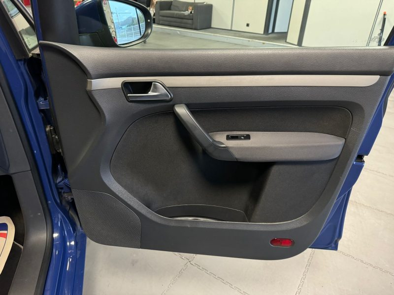 VOLKSWAGEN TOURAN 2.0 TDI 140 Confortline 