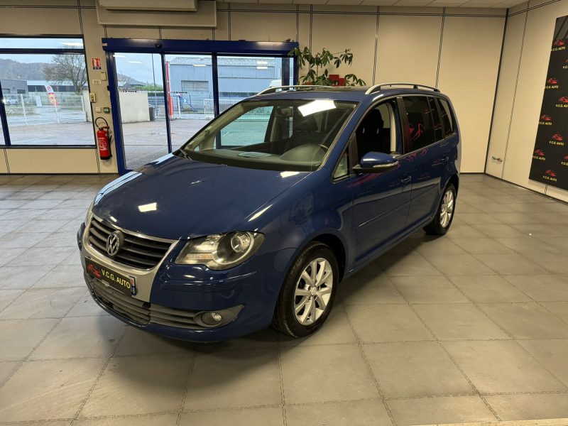 VOLKSWAGEN TOURAN 2.0 TDI 140 Confortline 