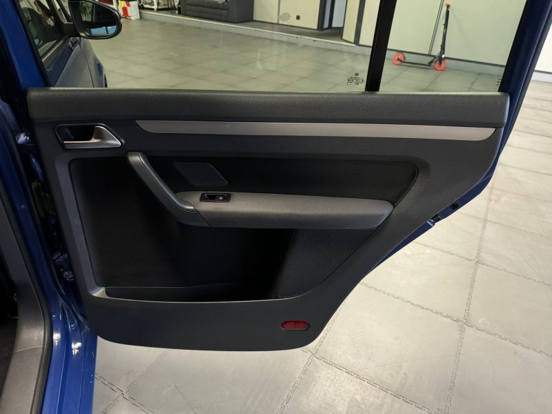 VOLKSWAGEN TOURAN 2.0 TDI 140 Confortline 