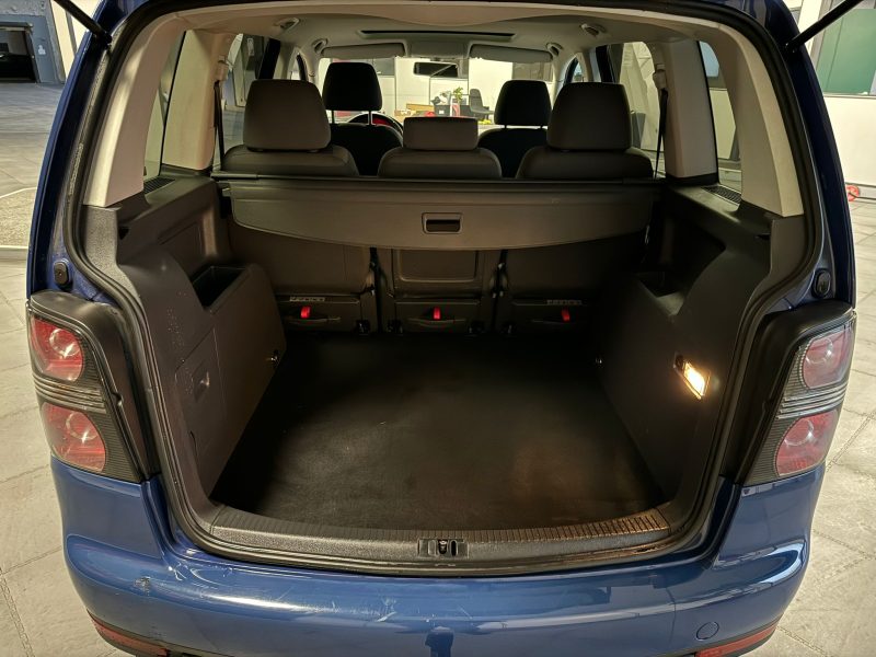 VOLKSWAGEN TOURAN 2.0 TDI 140 Confortline 