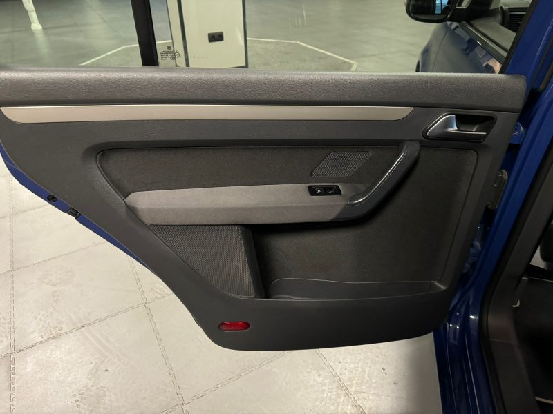 VOLKSWAGEN TOURAN 2.0 TDI 140 Confortline 