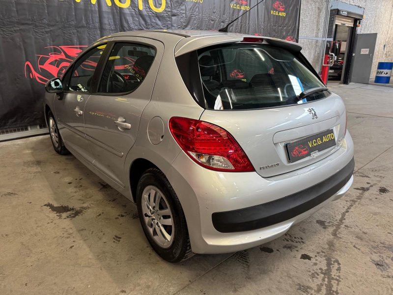 PEUGEOT 207 1.6 HDI 90 Active 