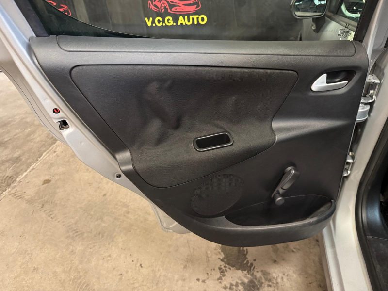 PEUGEOT 207 1.6 HDI 90 Active 