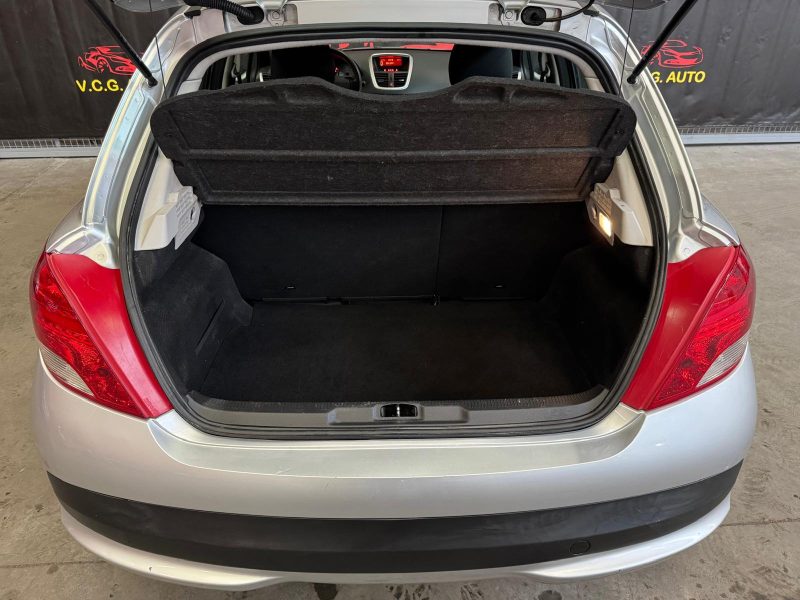 PEUGEOT 207 1.6 HDI 90 Active 