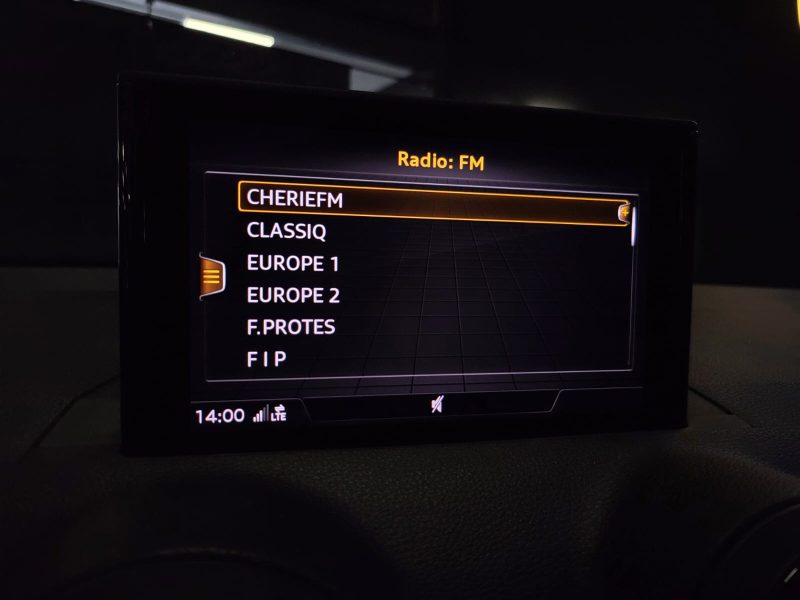 AUDI Q2 1.0 TFSI 116cv SPORT 1.0 TFSI 116cv SPORT / CAMERA DE RECUL / CARPLAY / MODES DE CONDUITE