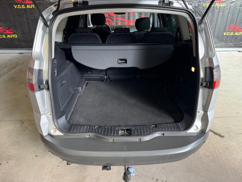 FORD S-MAX 1.8 TDCi 125 Titanium 