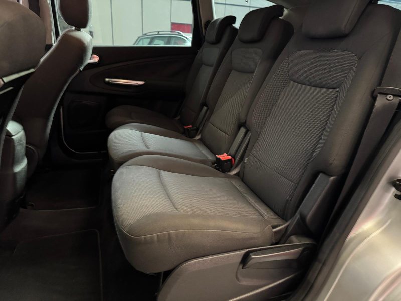 FORD S-MAX 1.8 TDCi 125 Titanium 