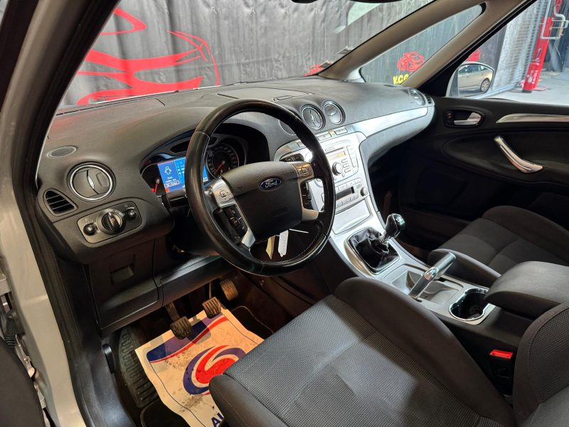 FORD S-MAX 1.8 TDCi 125 Titanium 