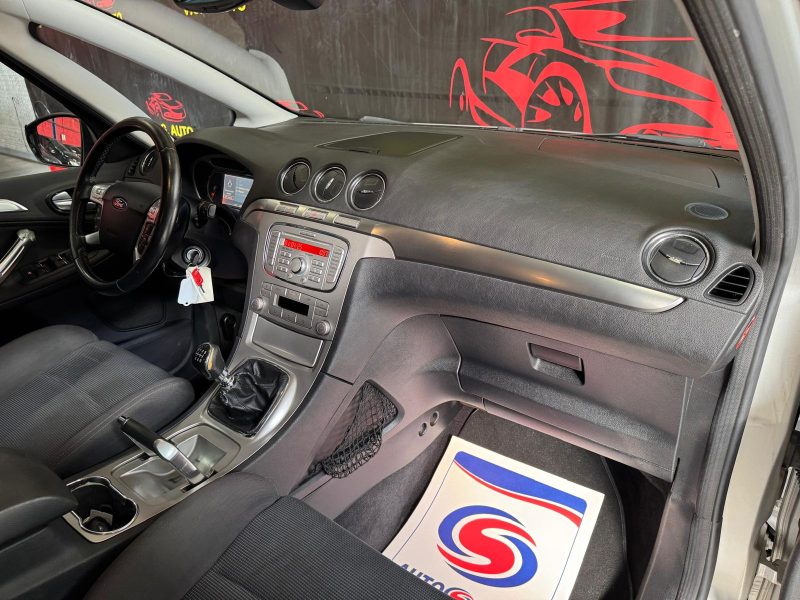 FORD S-MAX 1.8 TDCi 125 Titanium 