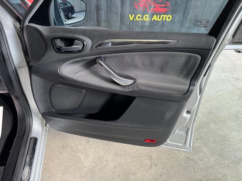 FORD S-MAX 1.8 TDCi 125 Titanium 