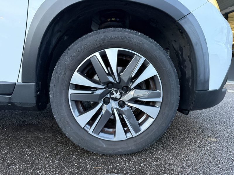 PEUGEOT 2008 II 1.2 PURETECH 130 S&S ALLURE