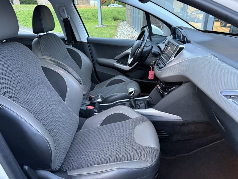 PEUGEOT 2008 II 1.2 PURETECH 130 S&S ALLURE