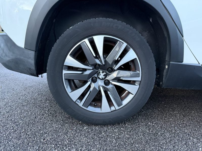 PEUGEOT 2008 II 1.2 PURETECH 130 S&S ALLURE
