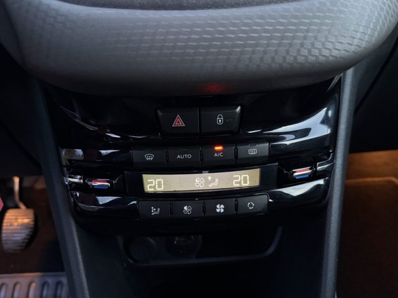 PEUGEOT 2008 II 1.2 PURETECH 130 S&S ALLURE