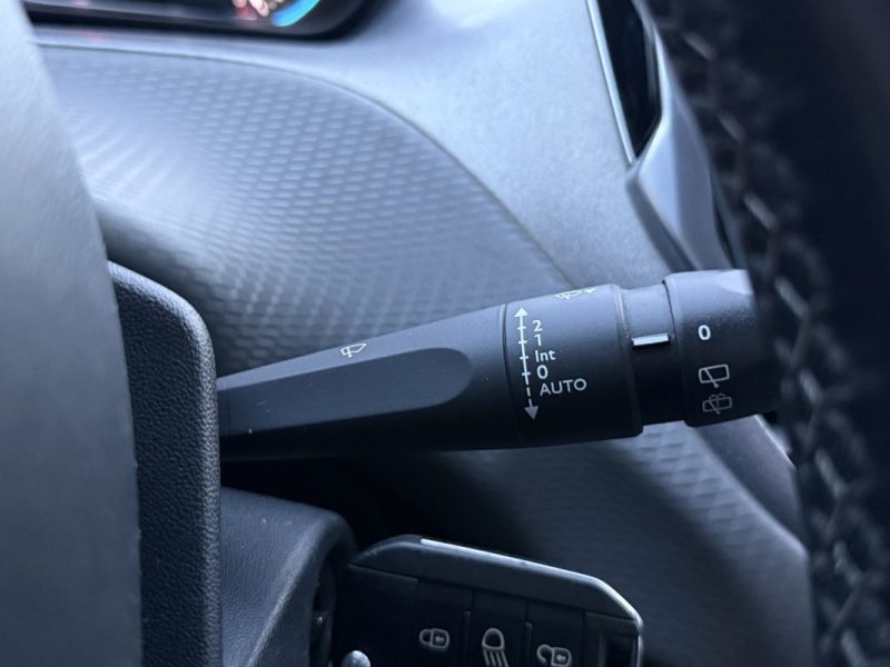 PEUGEOT 2008 II 1.2 PURETECH 130 S&S ALLURE