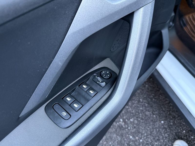 PEUGEOT 2008 II 1.2 PURETECH 130 S&S ALLURE