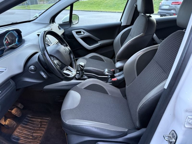 PEUGEOT 2008 II 1.2 PURETECH 130 S&S ALLURE