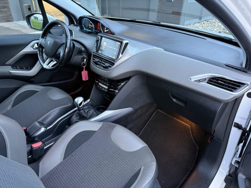 PEUGEOT 2008 II 1.2 PURETECH 130 S&S ALLURE