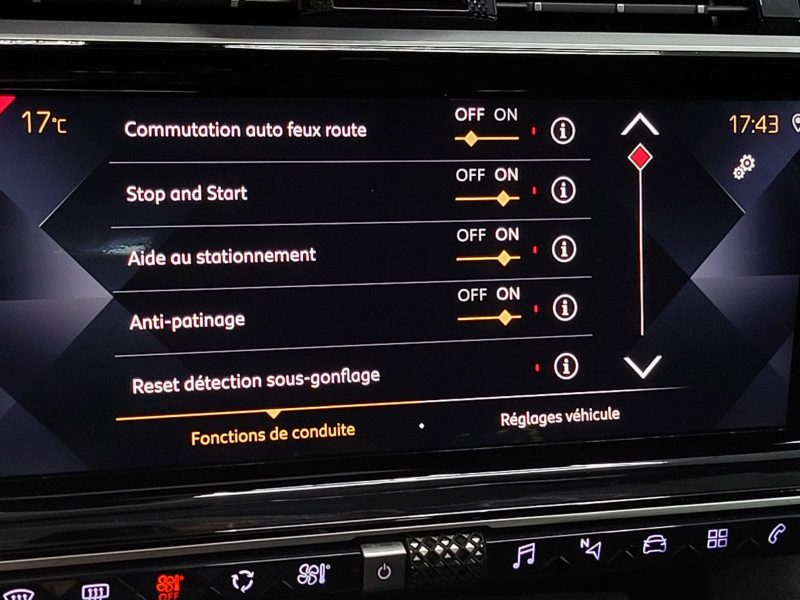 DS DS 7 CROSSBACK 2.0 BlueHDi 180cv Performance Line EAT8